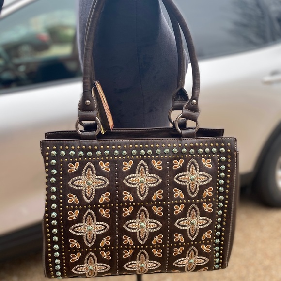 Montana West Handbags - Montana west embroidery phone charger tote bag